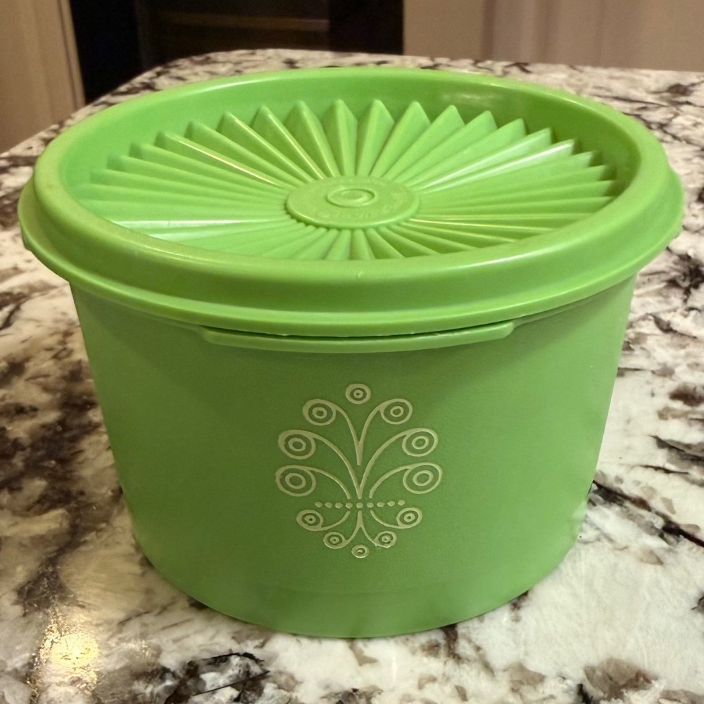 1.a.0.0.0.8.b Vtg Tupperware Servalier Canister Green Floral 1970s 1297-15 w Lid